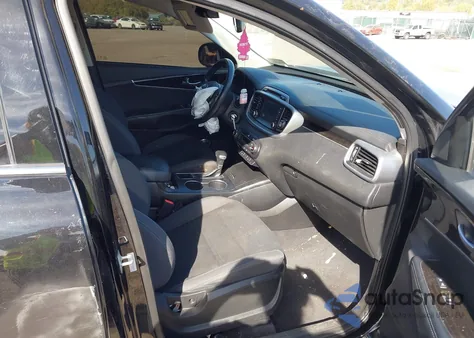 2019 Kia Sorento 2.4L Lx из США, поврежденный, VIN 5XYPGDA39KG436207